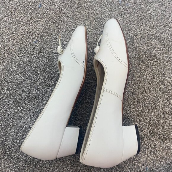 Vintage Clinic White Leather Low Pump Heels W Wingtip Victorian Style Size 7 1/2 - Picture 10 of 11